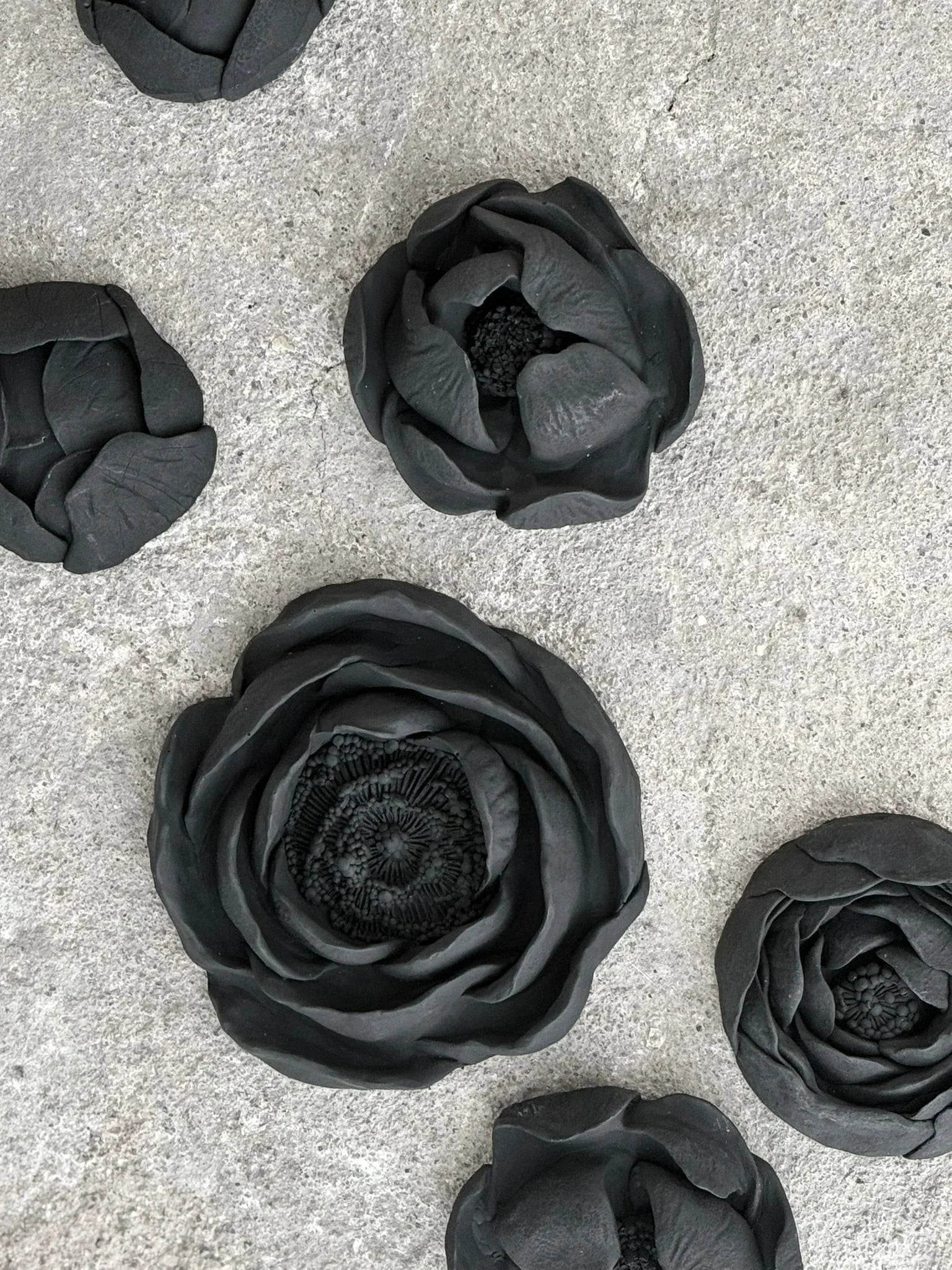BLACK DESIGNS - Daba Deco